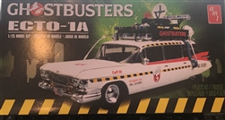 AMT/25 Ghostbusters Ecto-1a