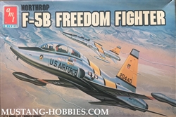 AMT/ERTL 1/72 Northrop F-5B Freedom Fighter