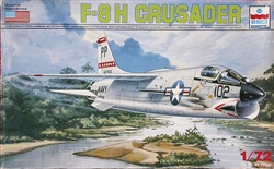 ESCI 1/72 F-8 H Crusader