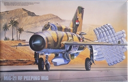 FUJIMI 1/72 MiG-21RF Peeping MiG