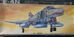 FUJIMI 1/72 McDonnell Douglas F-4N Phantom II VF-111 Sundowners