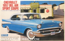 GUNZE-SANGYO 1/32 Chevrolet 1957 Bel Air Sport Coupe