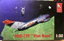 Hobby Craft 1/32 MiG-17F "Viet Nam"
