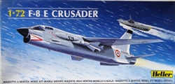HELLER 1/72 f-8e crusader