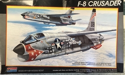 MONOGRAM 1/48 F-8 CRUSADER