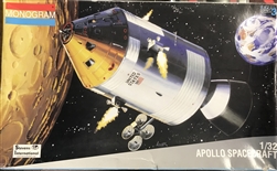 MONOGRAM 1/32 Apollo Spacecraft