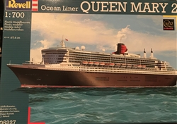 REVELL GERMANY 1/700 Queen Mary 2