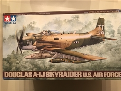 TAMIYA 1/48 A1J Skyraider US Aircraft