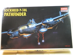 ACADEMY 1/48 Locheed P-38L Pathfinder Lightning