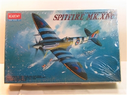ACADEMY 1/48 Spitfire Mk.XIVc
