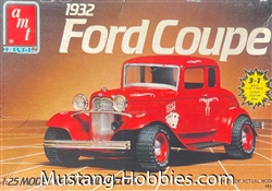 AMT/ERTL 1/25 1932 FORD Coupe