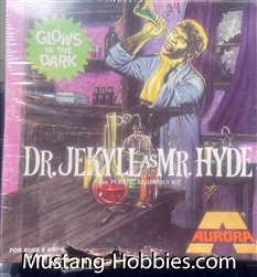 AURORA 1/8 Dr. Jekyll as Mr. Hyde Glows in the Dark