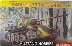 DRAGON 1/35 Sd.Kfz.171 Panther G w/Steel Road Wheels