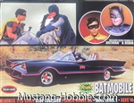 POLAR LIGHTS 1/25 Batmobile with Batman and Robin Figures (1966 TV)