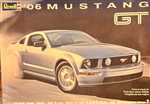REVELL 1/25 '06 Mustang GT