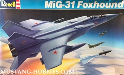 REVELL 1/72 Mikoyan-Gurvich MiG-31 Foxhound