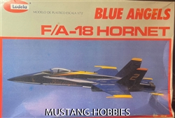 Revell 1/72 BLUE ANGLES F/A-18 HORNET LODELA